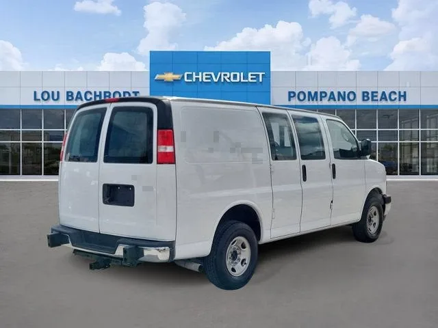 2020 GMC Savana Cargo 2500 RWD 2500 135" photo 3