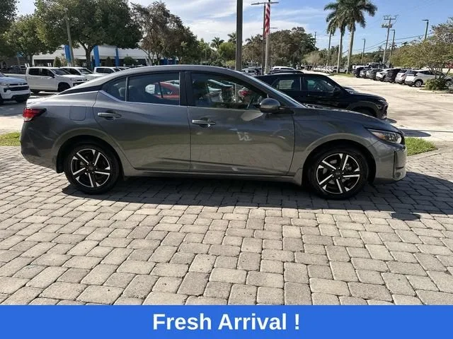 2025 Nissan Sentra SV photo 14
