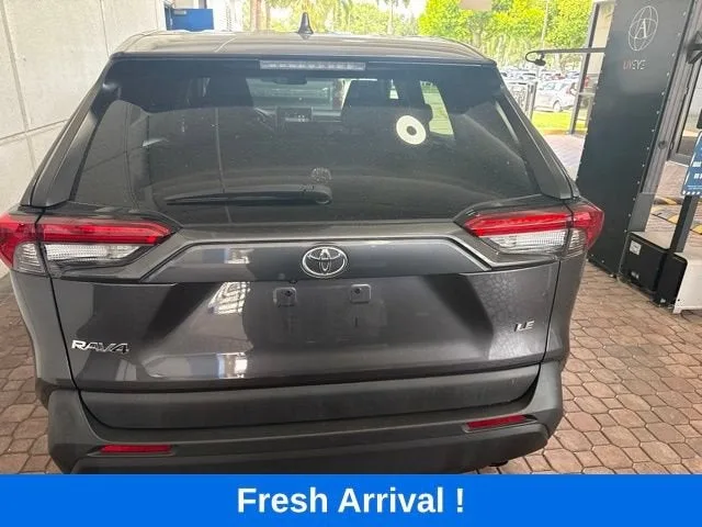2024 Toyota RAV4 LE photo 17