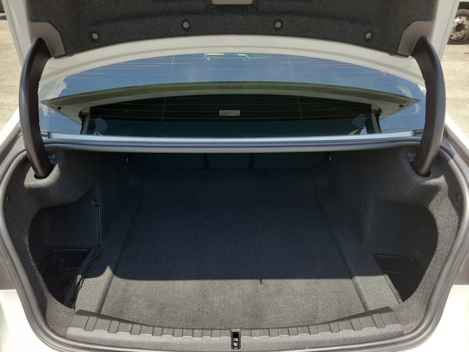 2023 BMW 3 Series 330i photo 12