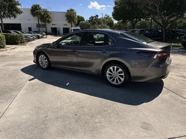 2024 Toyota Camry LE photo 33