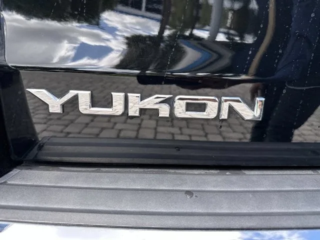 2019 GMC Yukon Denali photo 38