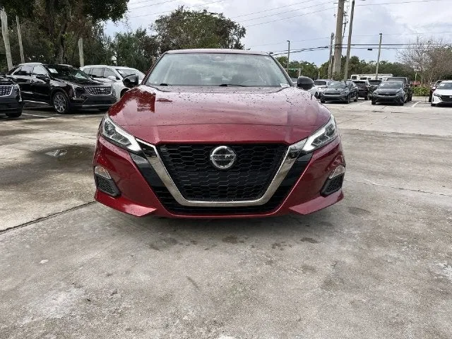 2022 Nissan Altima 2.5 SR photo 19