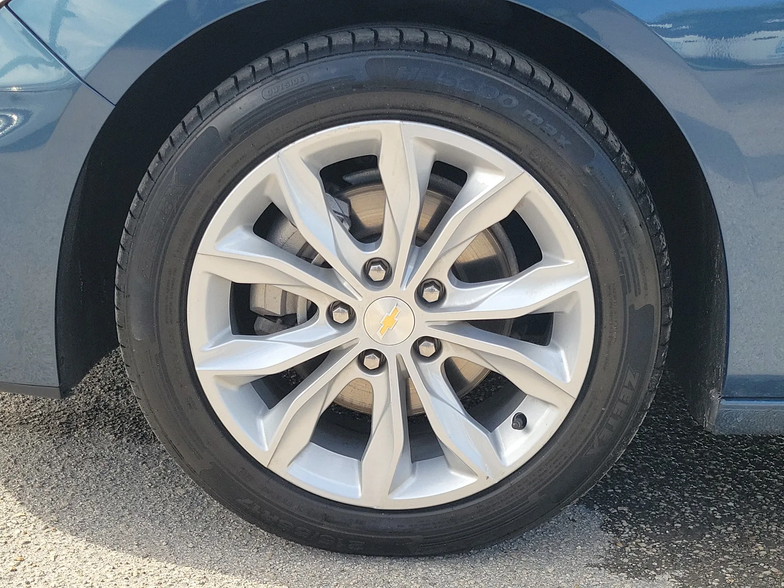 2025 Chevrolet Malibu 1LT photo 9