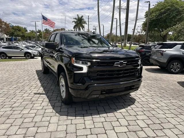 2025 Chevrolet Silverado 1500 RST photo 18