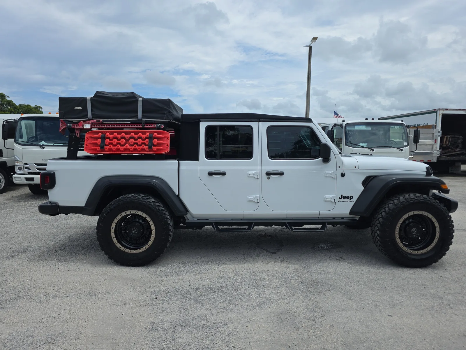 2020 Jeep Gladiator Sport S photo 8