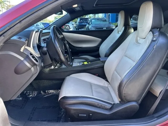 2015 Chevrolet Camaro LT photo 30