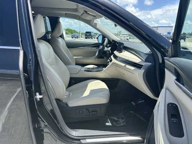 2024 INFINITI QX60 LUXE photo 29