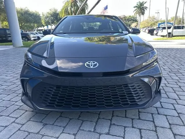 2025 Toyota Camry LE photo 19