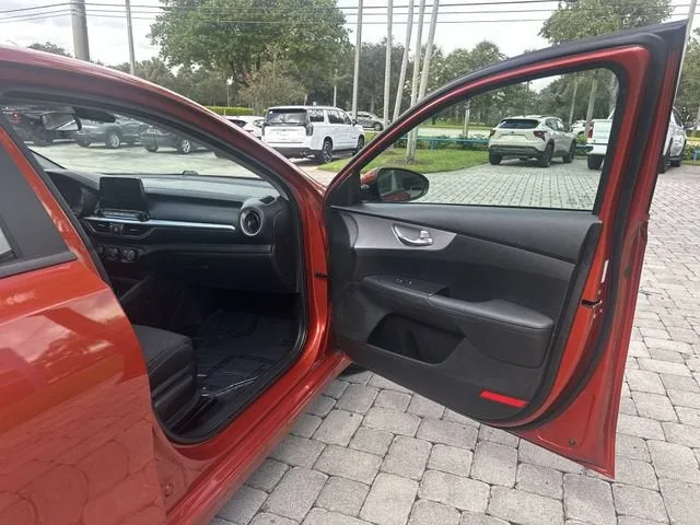 2024 Kia Forte LXS photo 23