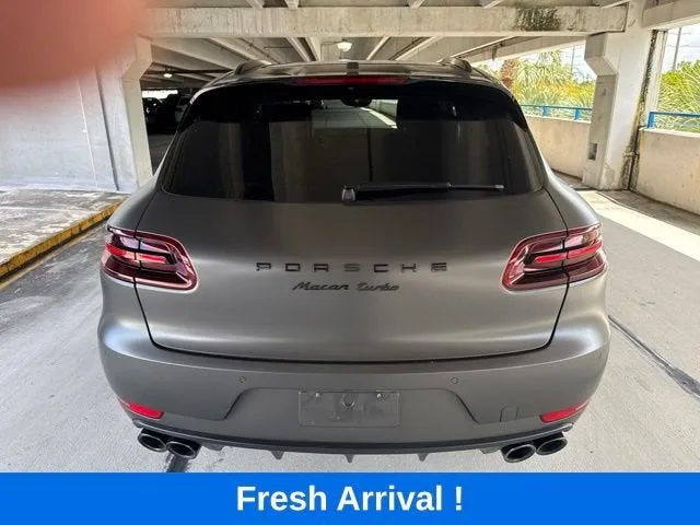 2018 Porsche Macan Turbo photo 17