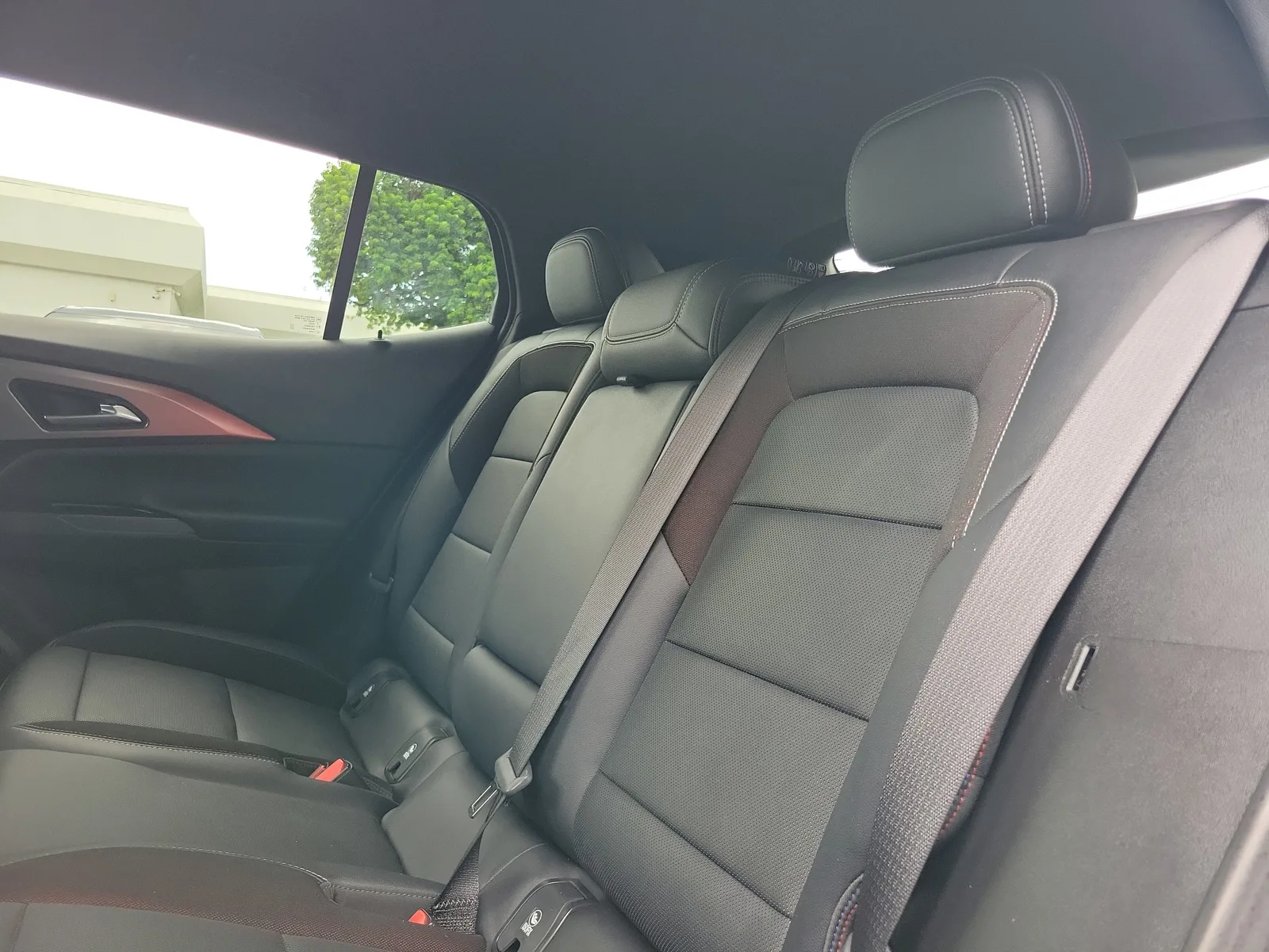 2025 Chevrolet Equinox EV RS photo 15