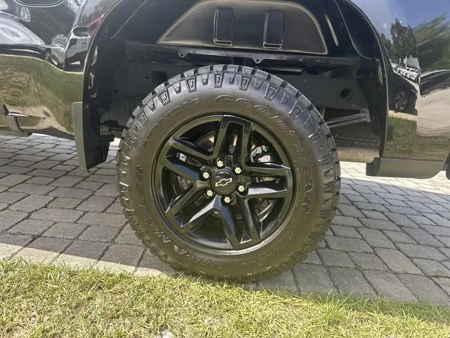 2023 Chevrolet Silverado 1500 LT Trail Boss photo 11
