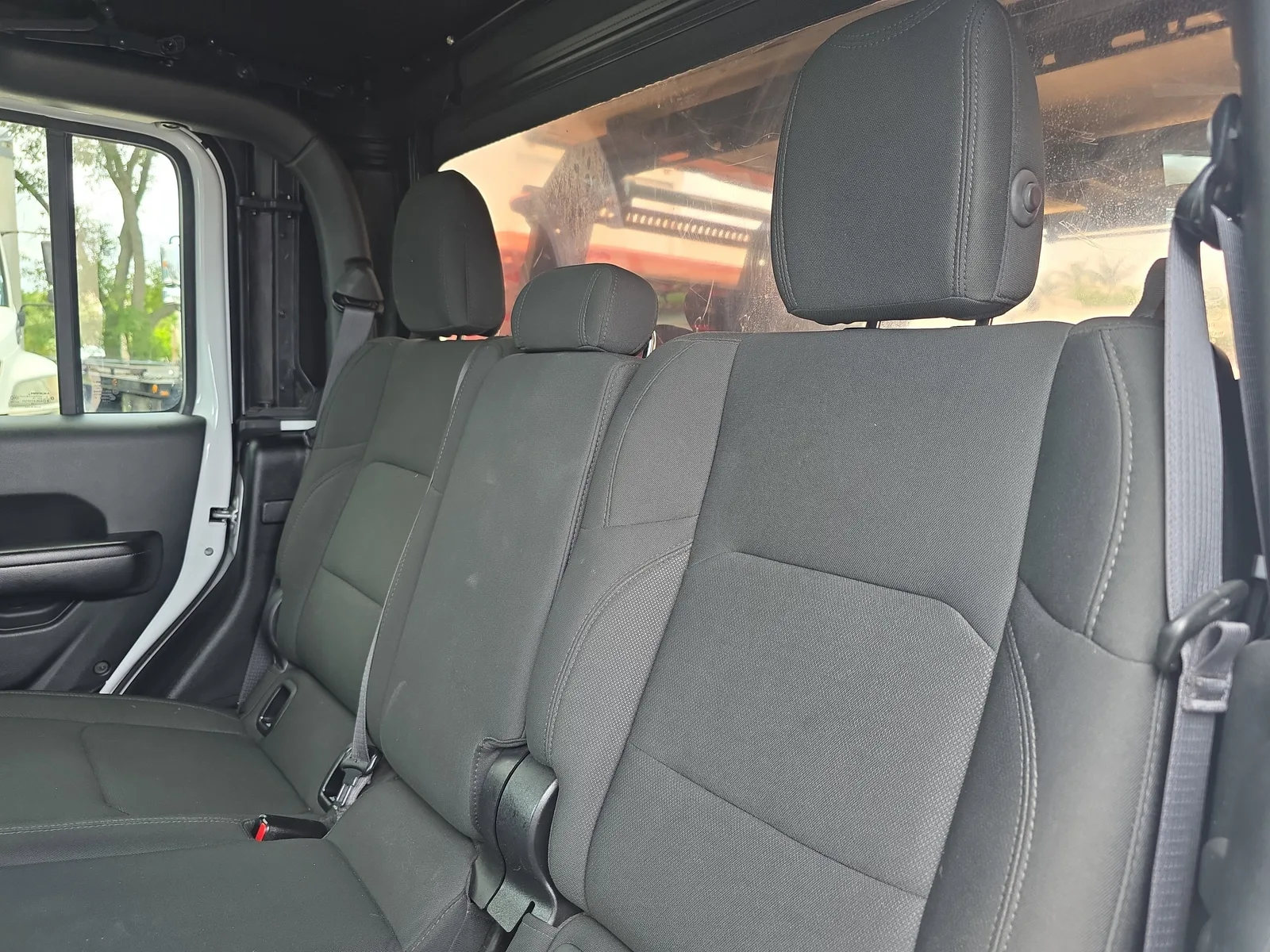 2020 Jeep Gladiator Sport S photo 18