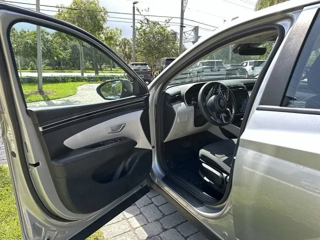 2024 Hyundai Tucson SE photo 22