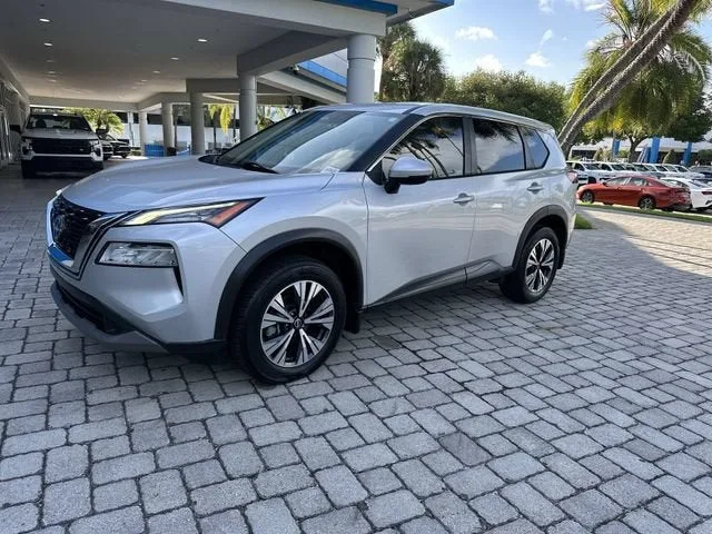 2022 Nissan Rogue SV photo 31