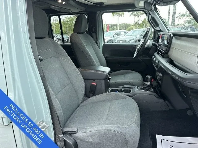 2024 Jeep Wrangler 4xe Sahara photo 29