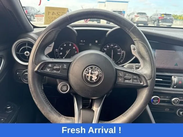 2022 Alfa Romeo Giulia Veloce photo 6