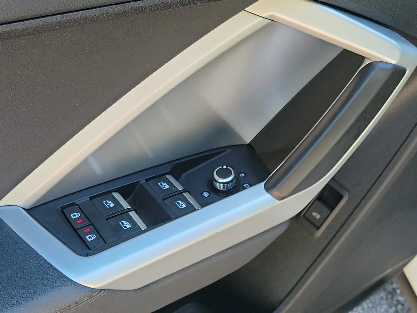2025 Audi Q3 S line Premium photo 24