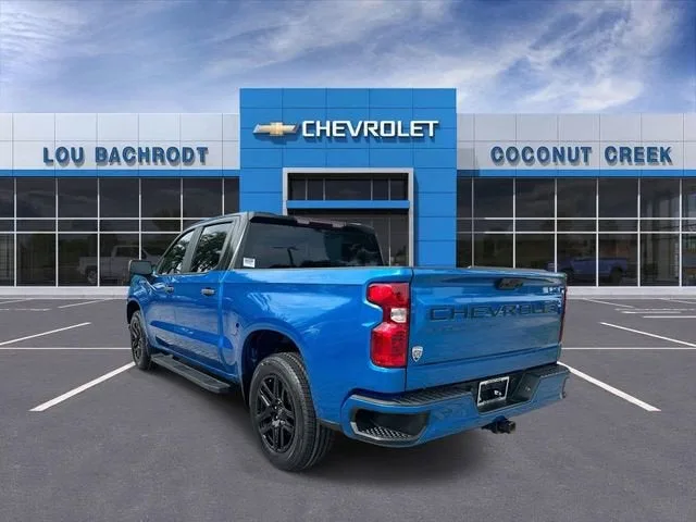 2022 Chevrolet Silverado 1500 Custom photo 6