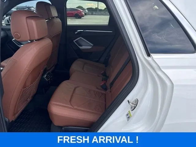 2022 Audi Q3 S line Premium photo 3