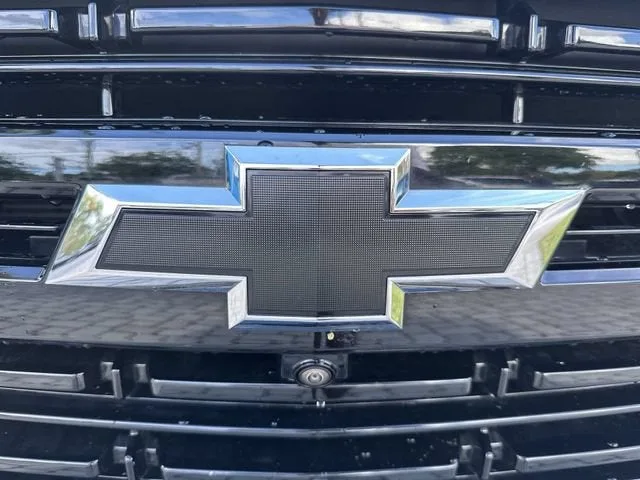 2023 Chevrolet Suburban RST photo 10