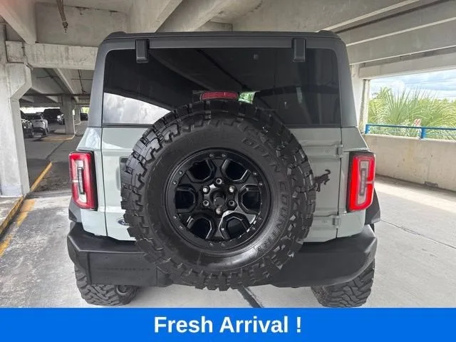 2023 Ford Bronco Base photo 19