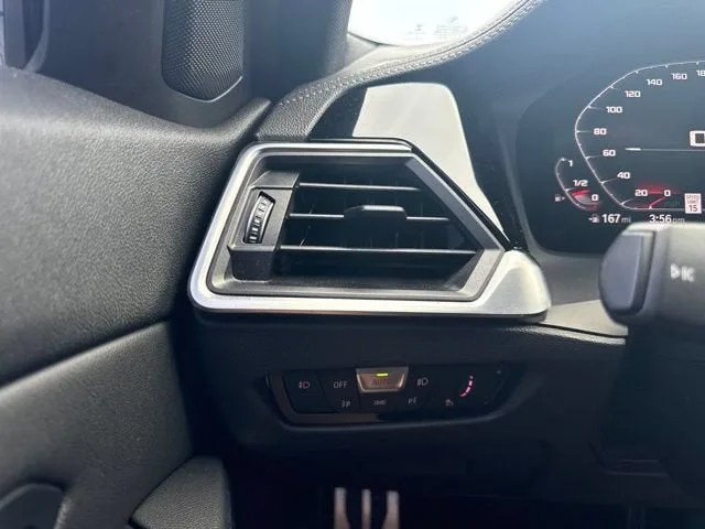 2019 BMW 3 Series 330i photo 9