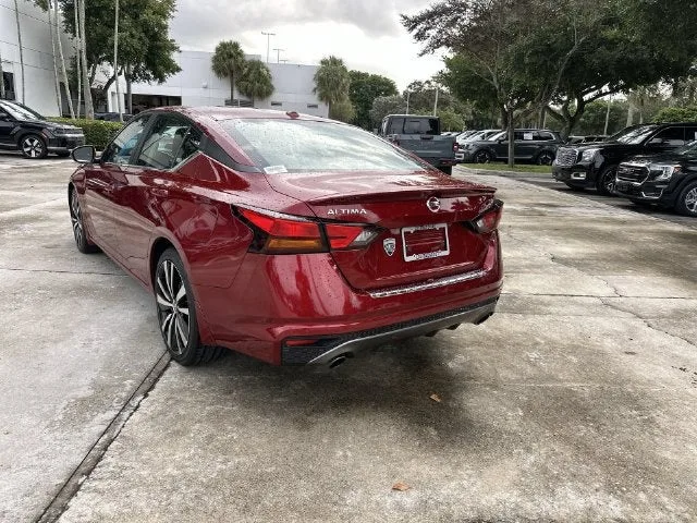 2022 Nissan Altima 2.5 SR photo 35
