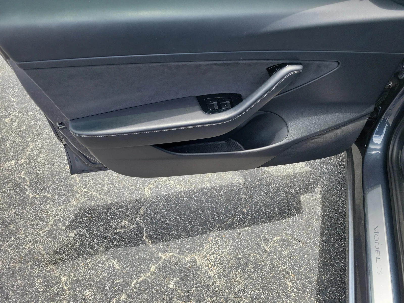 2020 Tesla Model 3 Standard Range Plus photo 21