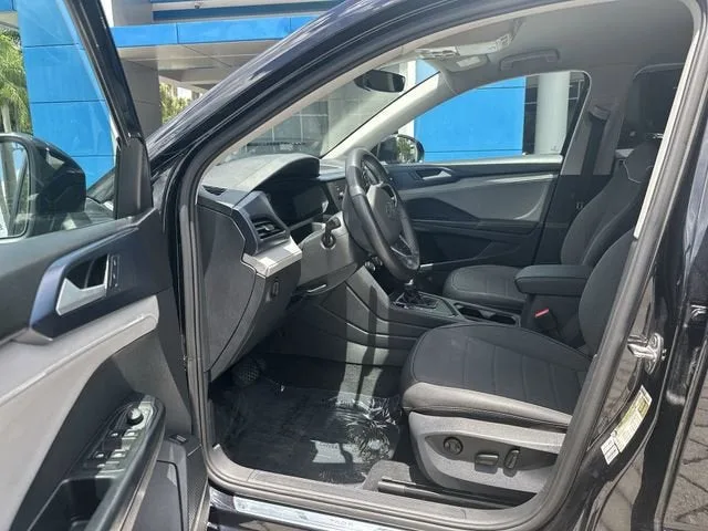 2024 Volkswagen Taos SE photo 22