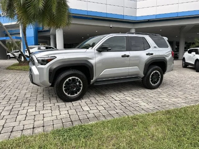 2025 Toyota 4Runner SR5 photo 31