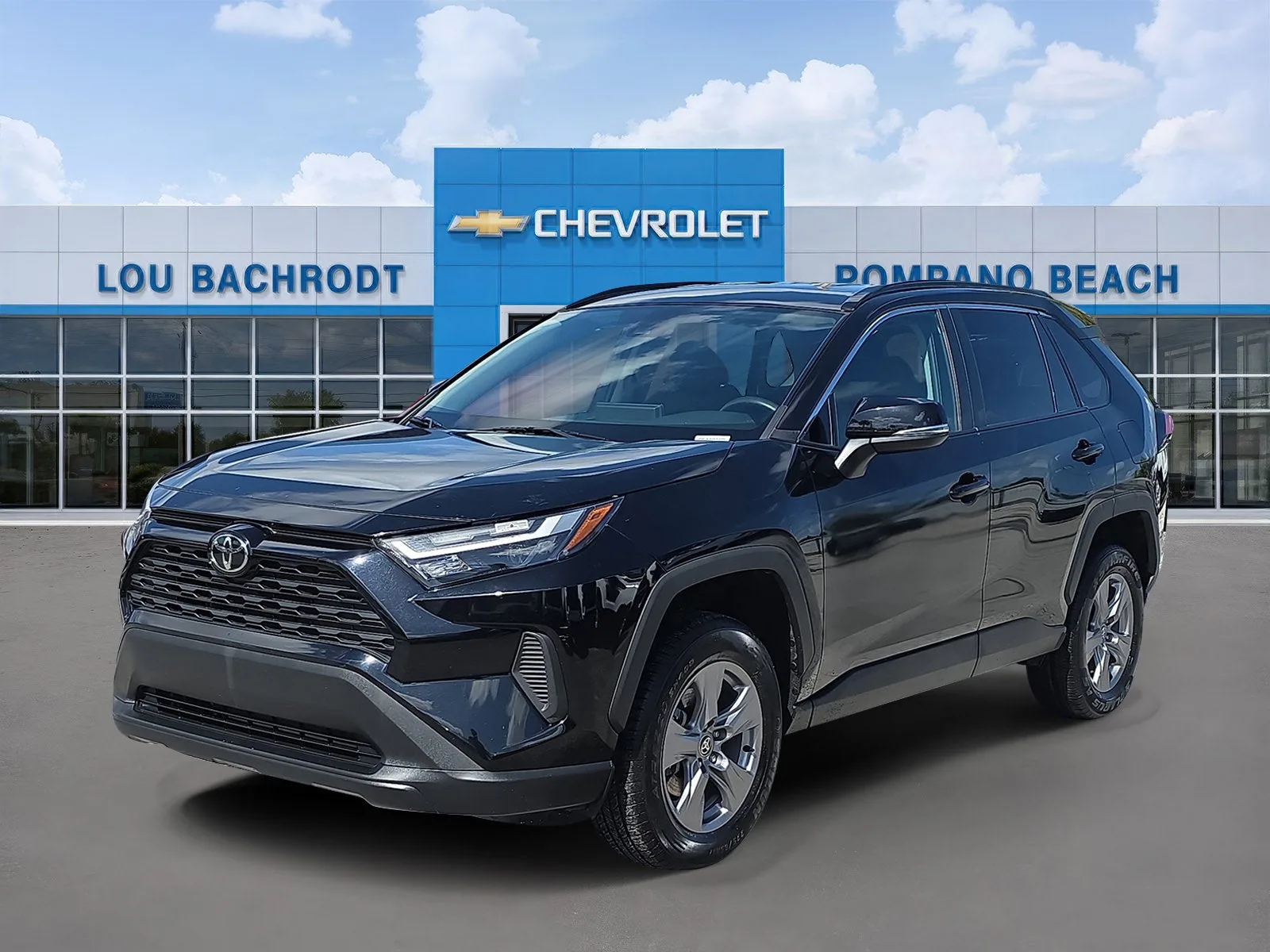 2024 Toyota RAV4 XLE photo 3