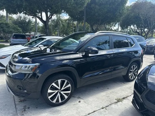 2024 Volkswagen Taos SE photo 22