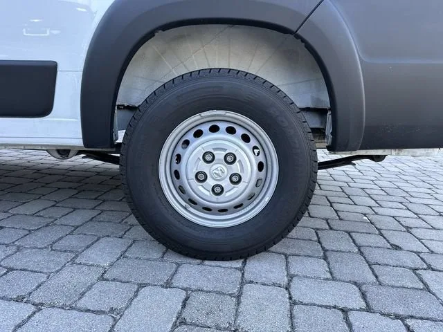 2025 RAM ProMaster Cargo Van Tradesman photo 11