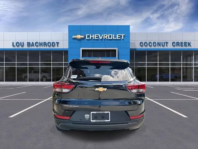 2024 Chevrolet Trailblazer LS photo 7