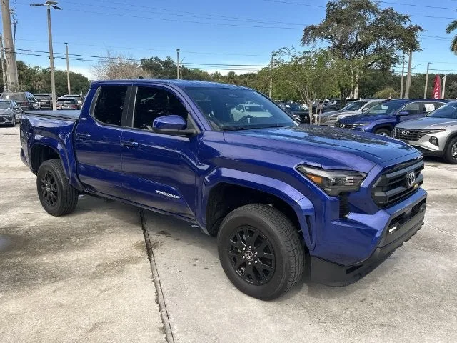 2025 Toyota Tacoma 2WD SR5 photo 17