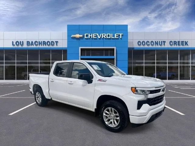 2024 Chevrolet Silverado 1500 RST photo 2