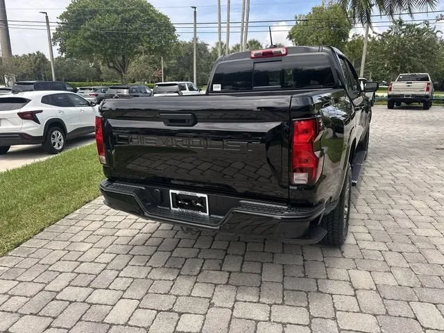 2024 Chevrolet Colorado LT photo 20