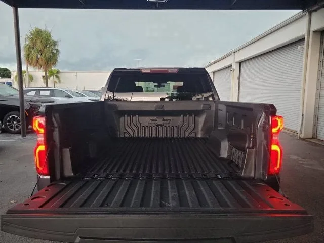 2022 Chevrolet Silverado 1500 LTD RST photo 11
