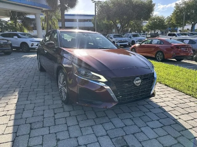 2023 Nissan Altima 2.5 SL photo 17