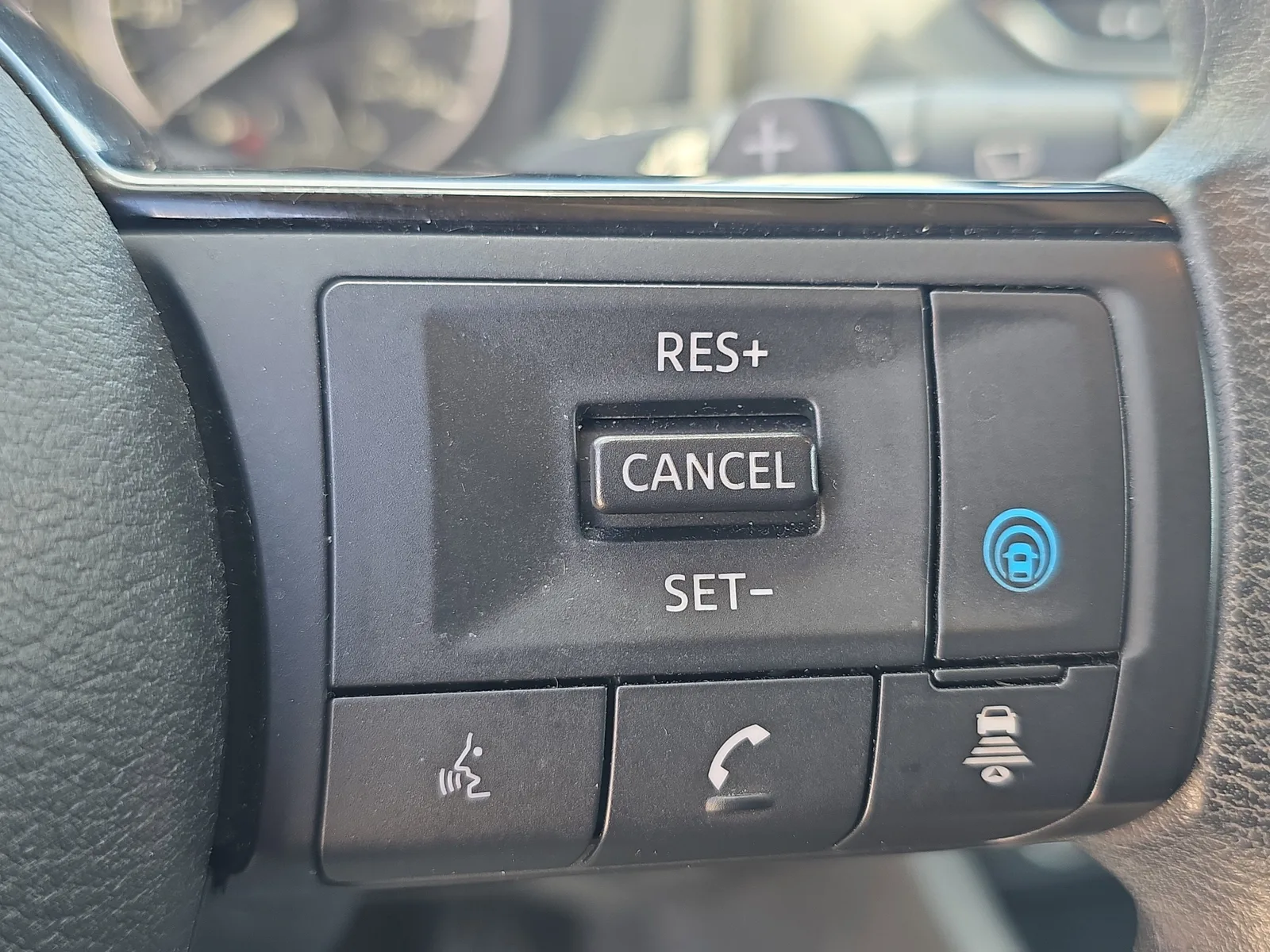 2023 Nissan Rogue SV photo 29