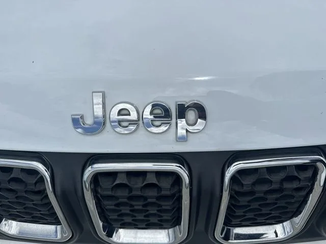 2023 Jeep Compass Sport photo 10