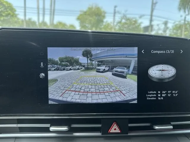 2025 Hyundai Elantra SEL Convenience photo 24
