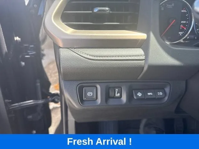 2023 GMC Acadia Denali photo 10