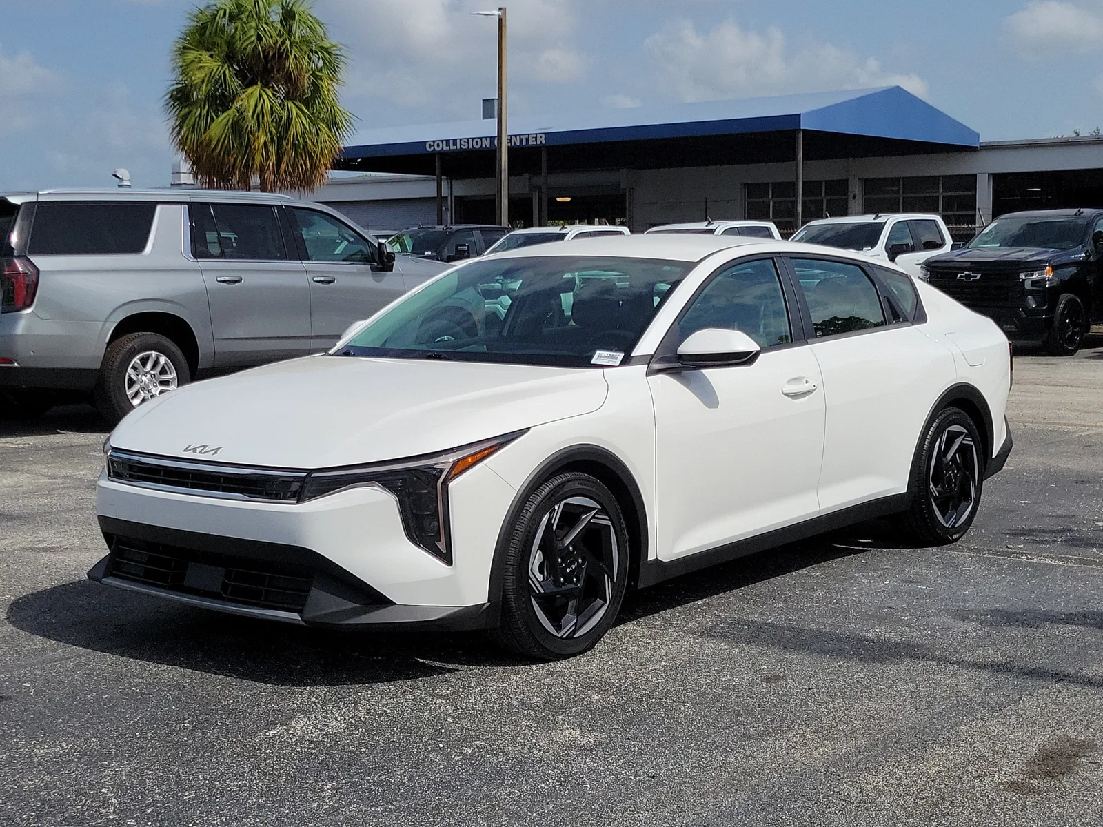 2025 Kia K4 EX photo 7