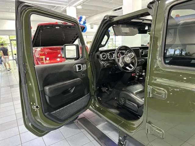 2022 Jeep Wrangler Unlimited Rubicon 392 photo 22