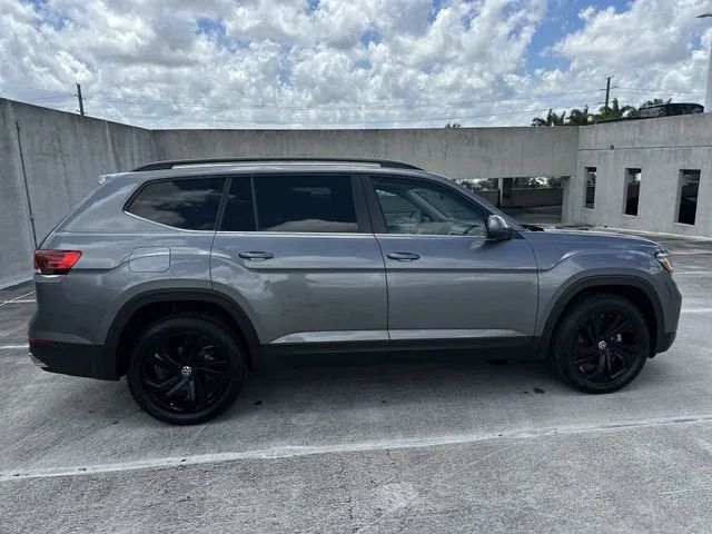 2022 Volkswagen Atlas 2.0T SE w/Technology photo 38