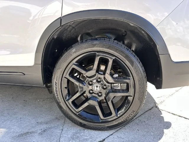 2024 Honda Passport Black Edition photo 11