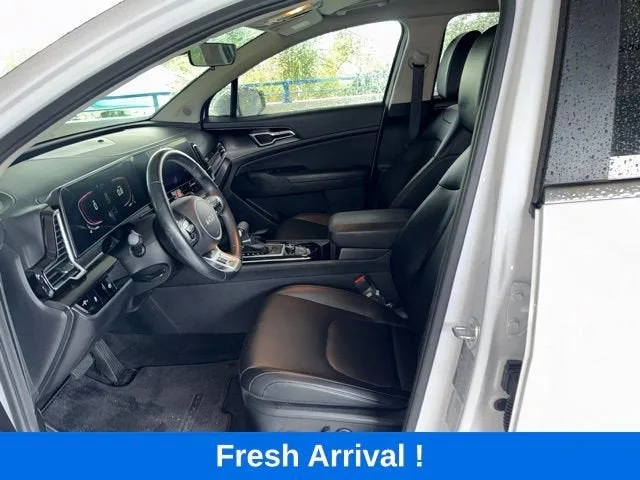 2024 Kia Sportage EX photo 2